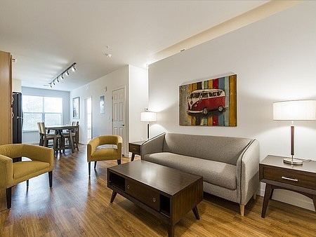 District 475 Apartments